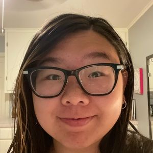 Meet your Posher, Leah